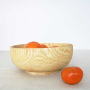 wooden plates and bowls