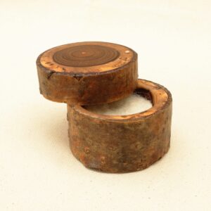 Laburnum wood ring box with natural felt inserts