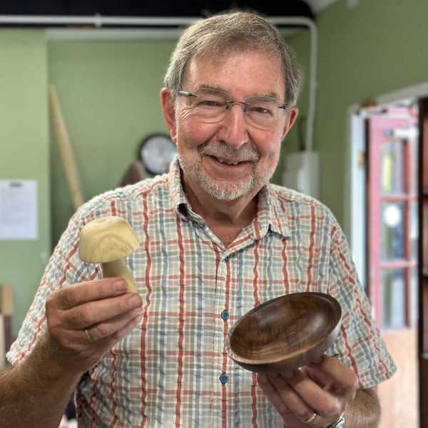 Learn the basics of woodturning on this beginner's woodturning course