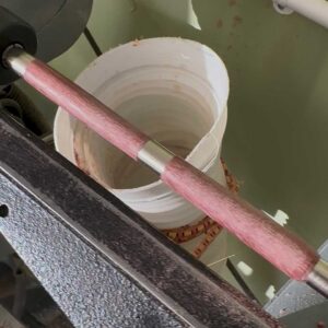making a wooden pen on the lathe