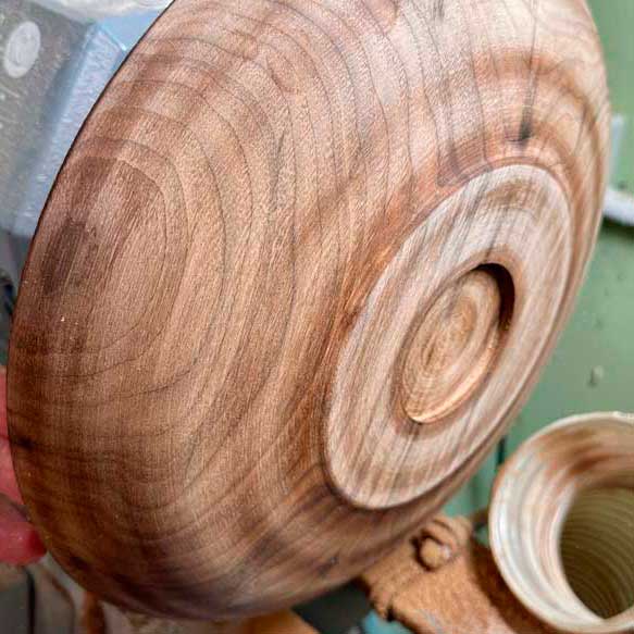 Learn bowl sanding anf finishing techniques